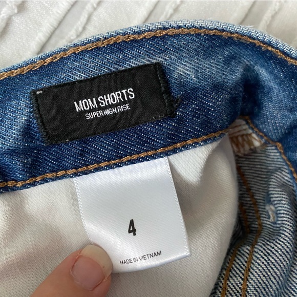 Express High Rise Mom Short - Picture 3 of 5